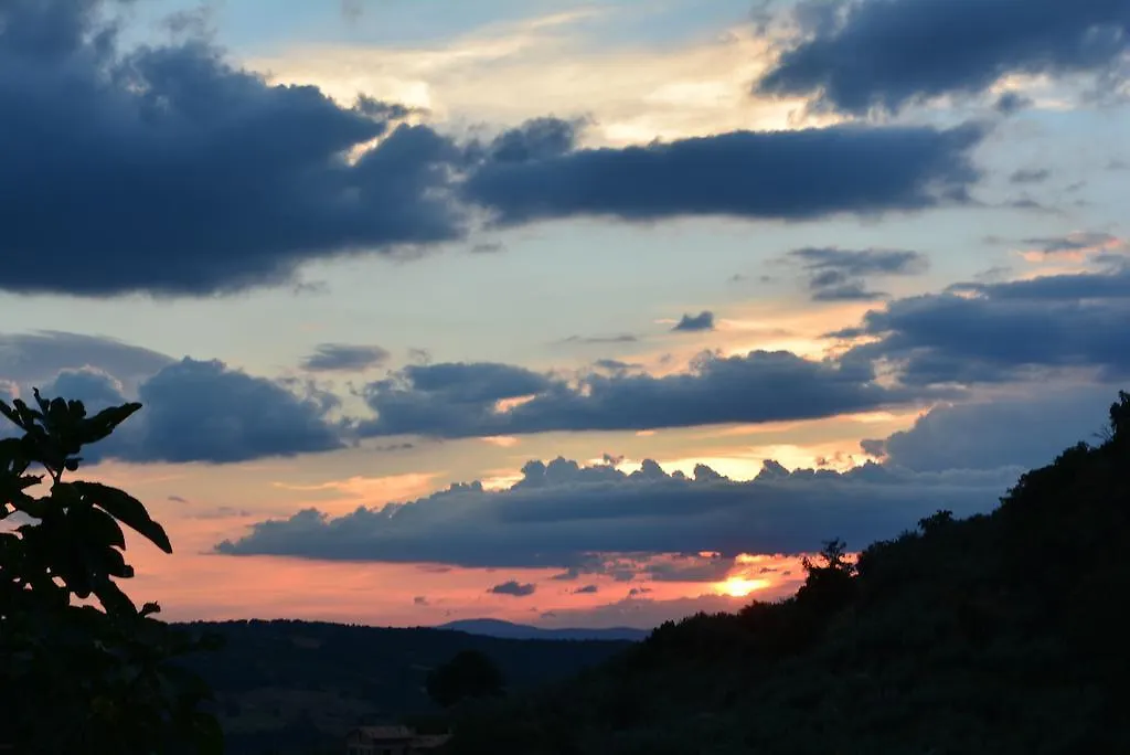 Agriturismo La Volpe E L'Uva Perugia 0*,