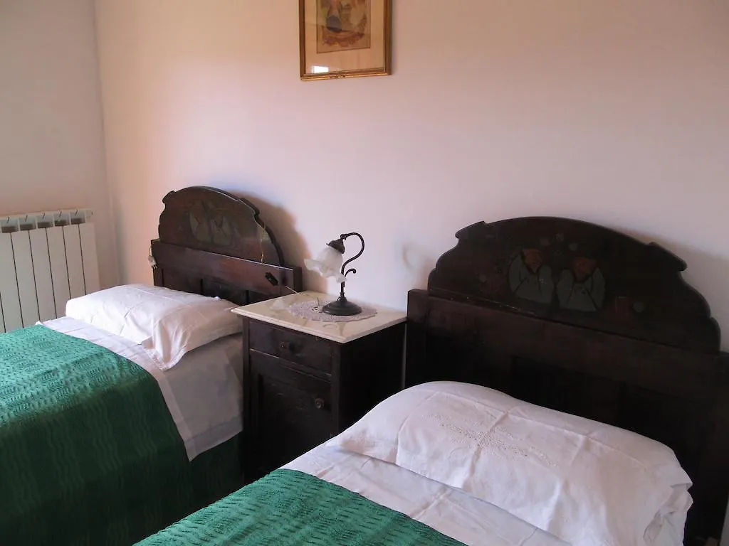 Farm stay Agriturismo La Volpe E L'Uva Perugia